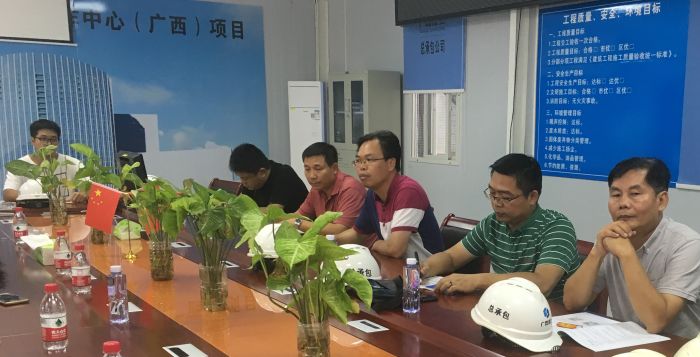 陈祖训在总结会上讲话。。卢文清摄.jpg