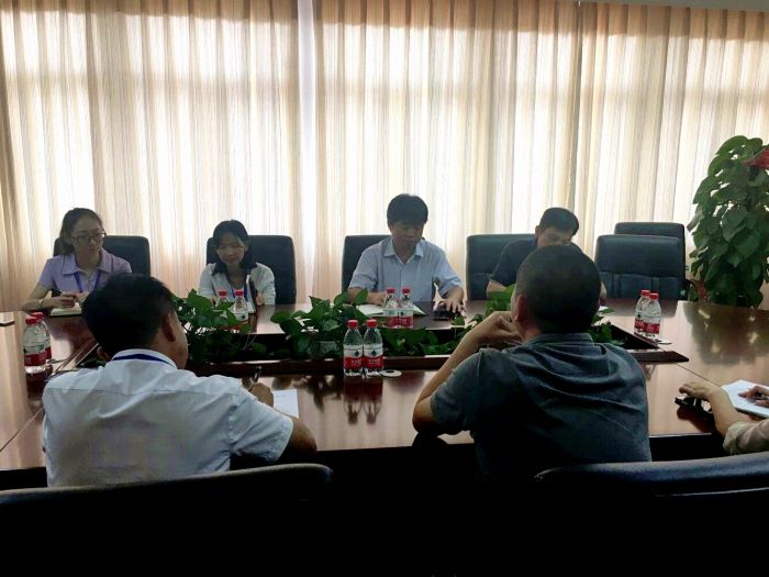 1002座谈会现场。。。。李梅凤摄.jpg