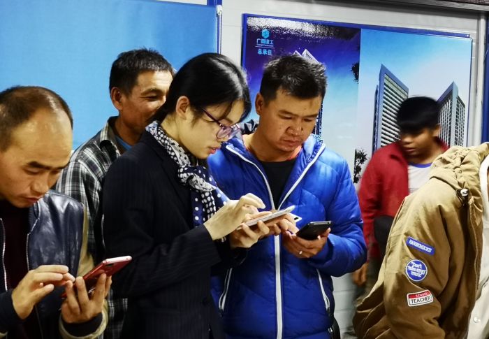 邕江上游项目办理现场。。。。。。黎子宁 摄.jpg