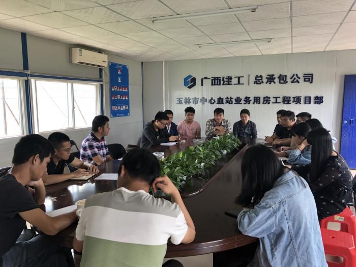 3聚会现场。。。。。李宁 摄_700x525.jpg