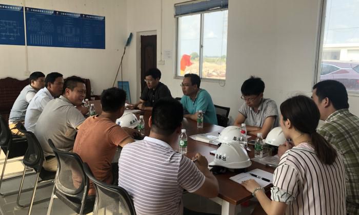 1聚会现场。。卢丽君 摄700.jpg