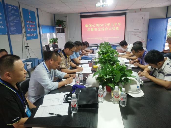 5聚会现场。。。。。李秋蝉 摄700.jpg