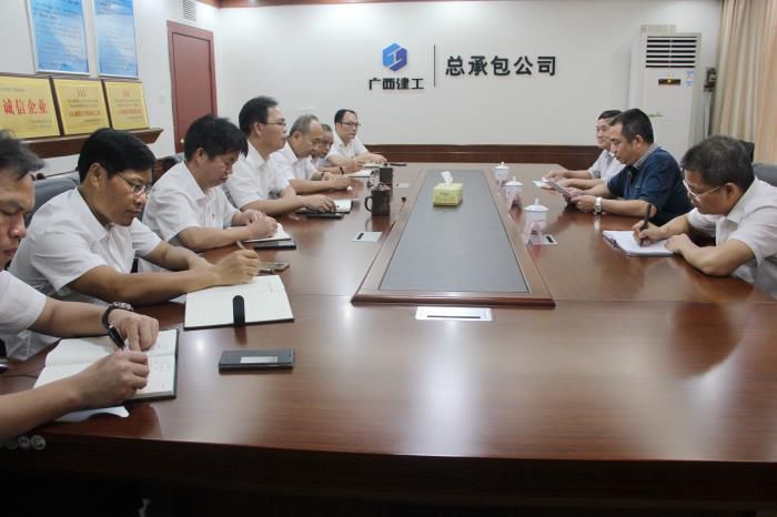 7聚会现场700.jpg