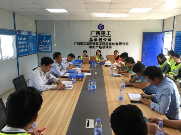 1.1聚会现场。。覃洪浩 摄700.jpg