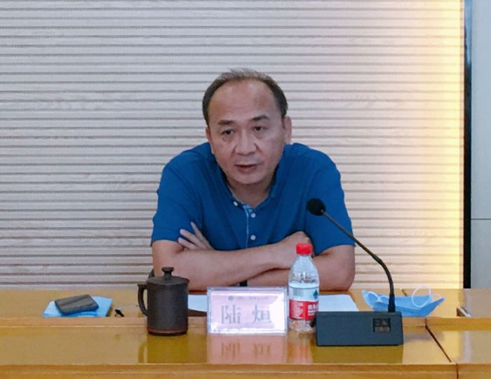 陆烜讲话。。。。。。覃洪浩  摄1.jpg