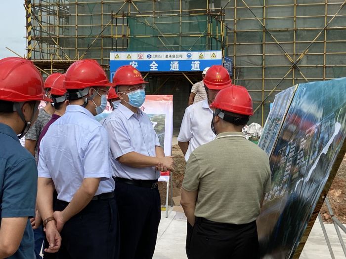 相识学院建设情形。。。。韦艳兰 摄.jpg