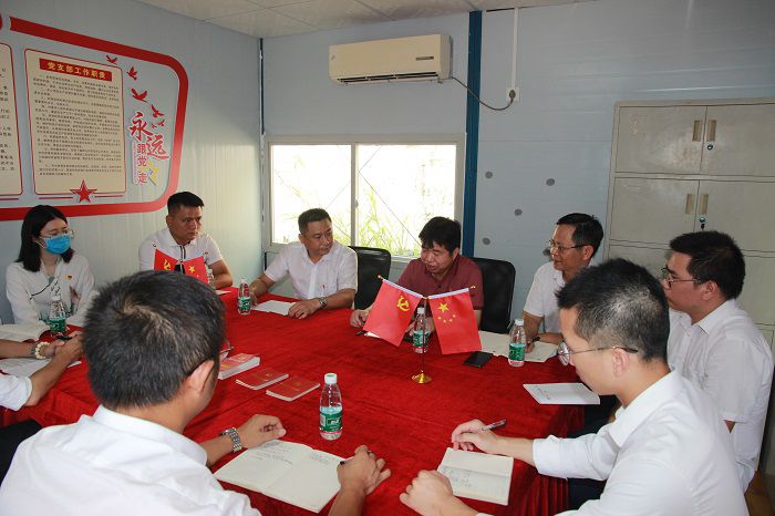 聚会现场。。邓灿滨 摄.JPG