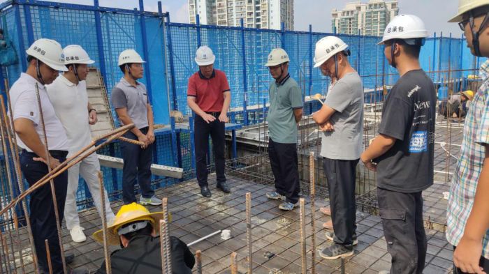 24检查现场。。。。李昌钞 摄.jpg