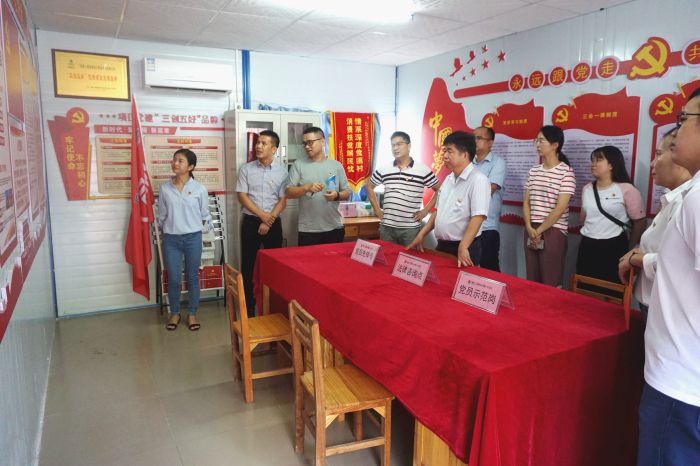 47观摩现场。。谢微旋 摄.jpg