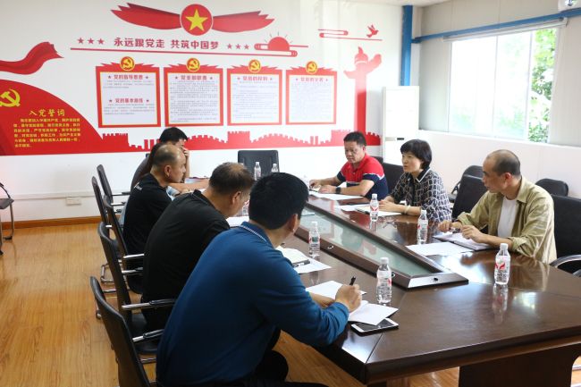 聚会现场。。。。。张钊林 摄.jpg