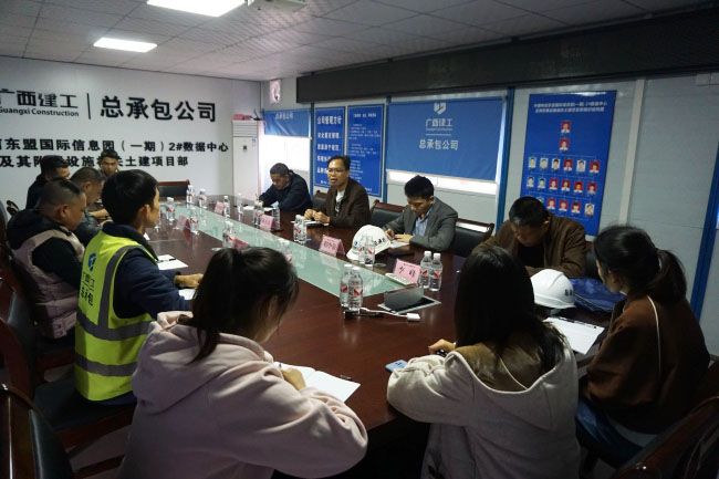 （备选 原图）聚会现场。。。。谢微旋 摄.jpg