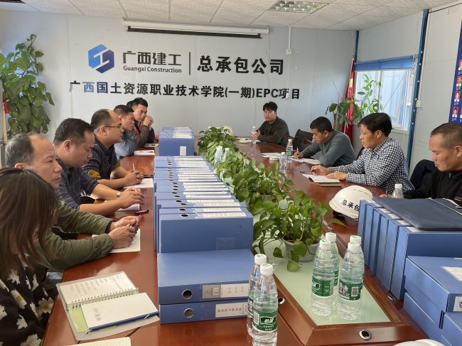 【曾总】五分公司广西领土资源职业手艺学院项目检查    聚会现场。。。刘博群  摄.jpg